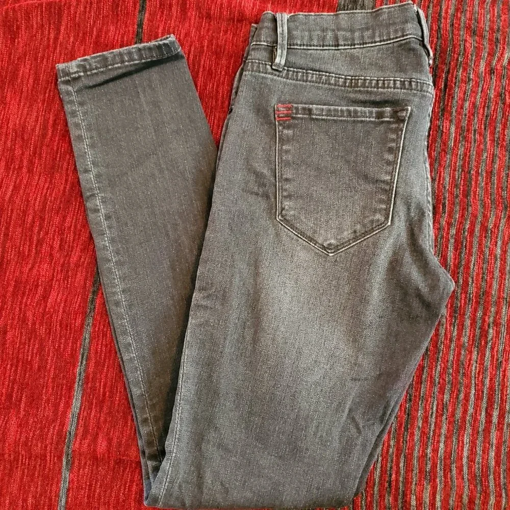 BDG Faded Black Skinny Jeans ;) - Picture 1 of 6